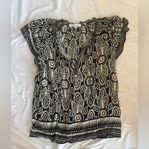 377 Rose & Olive Black and Cream Leaf Print Boho  Blouse Flutter Sleeve Large